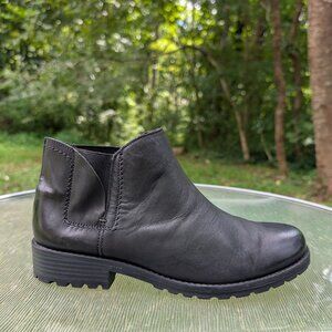 Women's Clarks Black Leather Slip On Ankle Boots Size 8.5